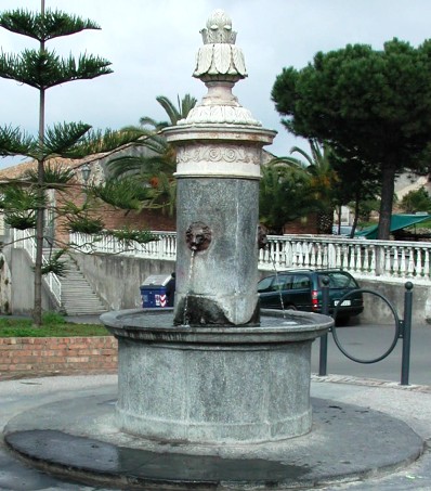 Fontana Tre Canali