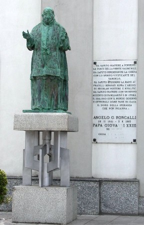 Monumento a Papa Giovanni XXIII